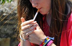 Congress inching closer to raising legal smoking age to 21