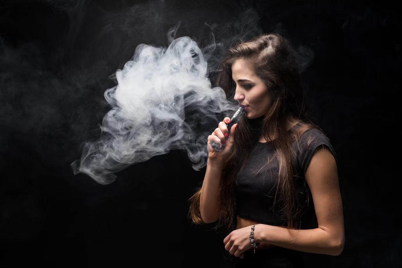 Dallas Committee Proposes Expanded Vaping Ban for Public Health