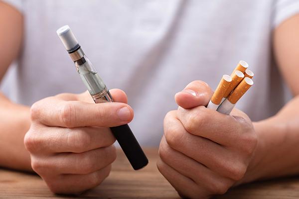 Manitoba Lung Association calls for flavored e-cigarette ban