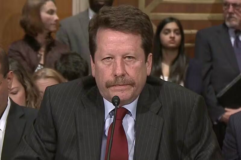 Senators Ask Califf to Explain FDA's PMTA Review Process