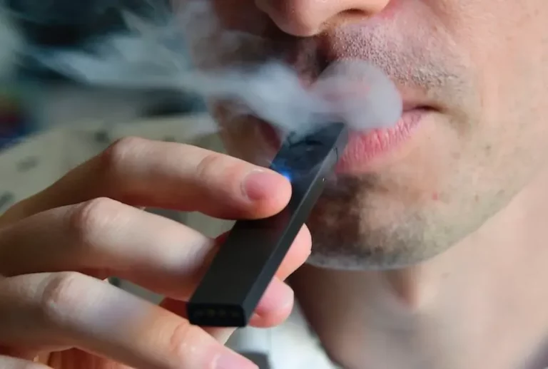 Vaping Myths vs. Facts: Debunking Misconceptions About Vaping